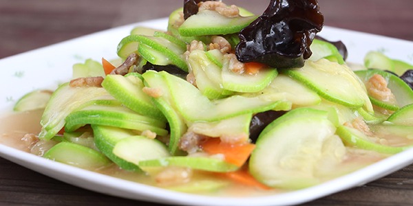 學(xué)校食堂承包選哪家餐飲公司比較好?
